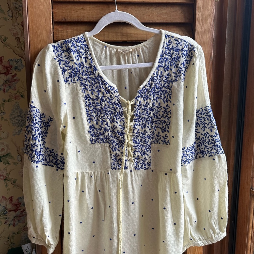 Anthropologie Puff Sleeve Tie Front Blouse in Cream and Blue